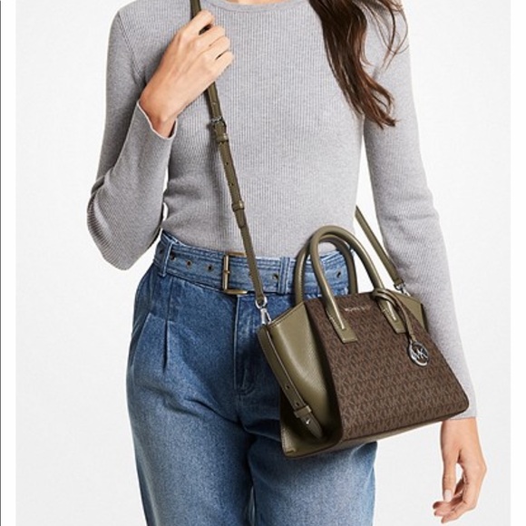 Michael Kors Bundle - Picture 4 of 9